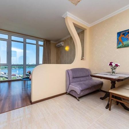 Apartments With Crazy Panoramic View Of The Dniepr Kyiv Exterior foto