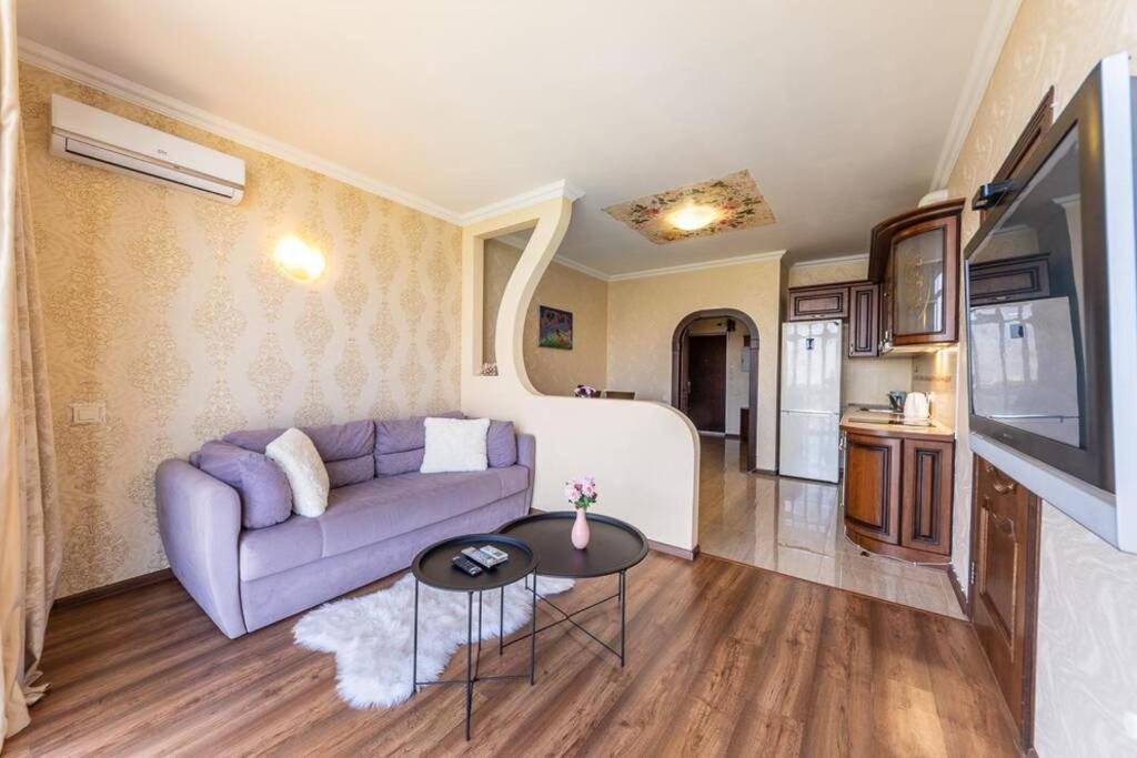 Apartments With Crazy Panoramic View Of The Dniepr Kyiv Exterior foto