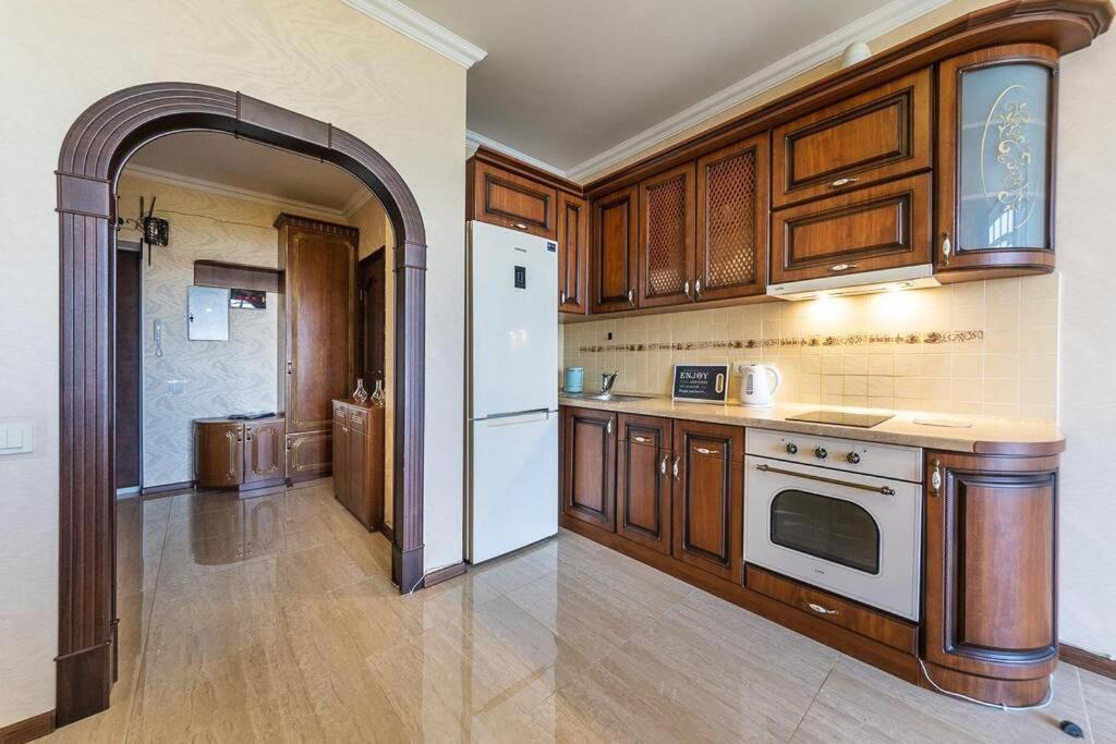 Apartments With Crazy Panoramic View Of The Dniepr Kyiv Exterior foto
