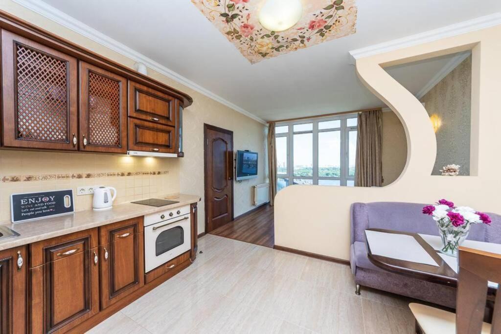 Apartments With Crazy Panoramic View Of The Dniepr Kyiv Exterior foto